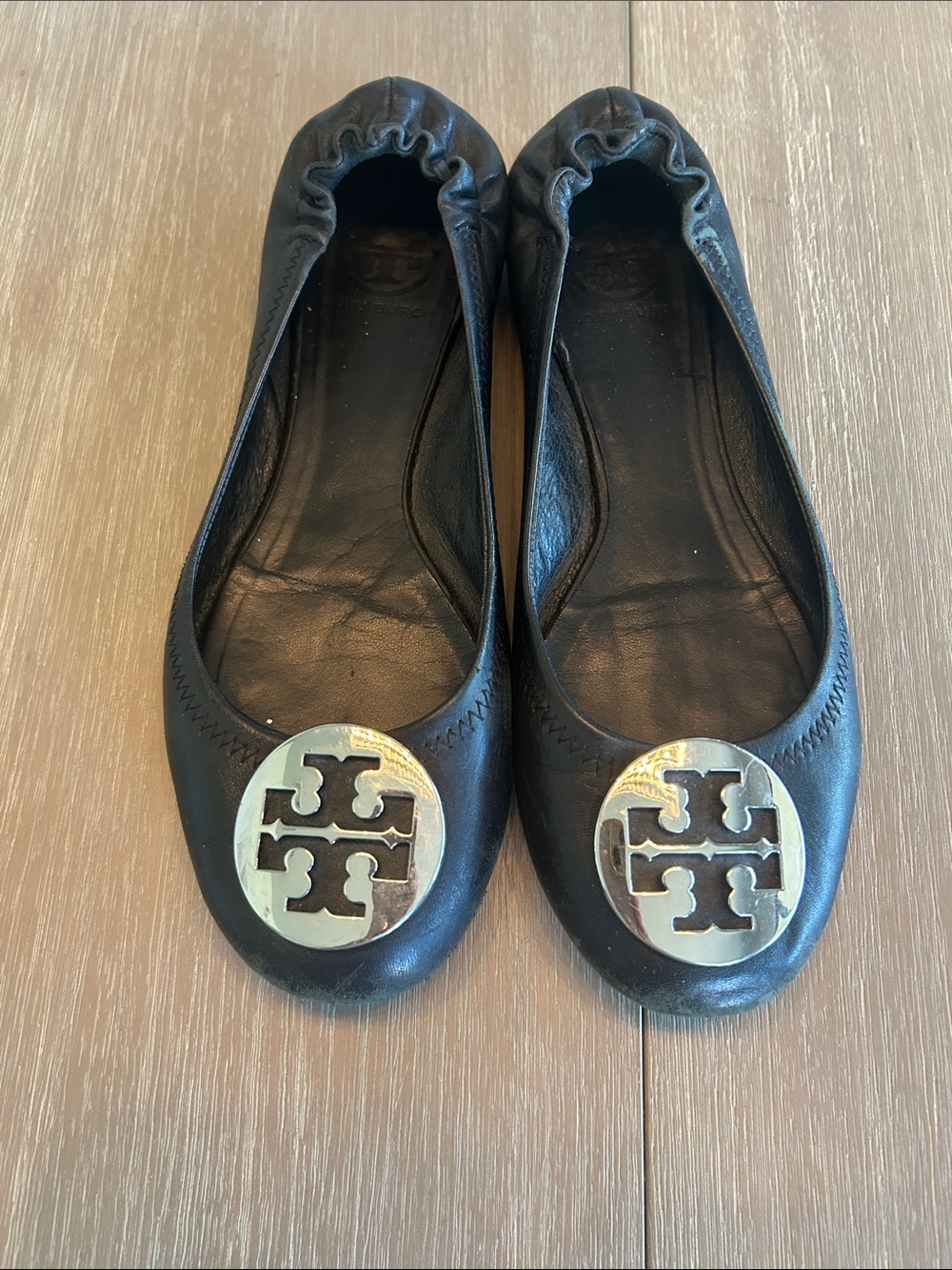 Tory Burch Black‎ Leather Logo Round-Toe Ballet Flats